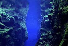 Which is the deepest trench in the world? What is the deepes