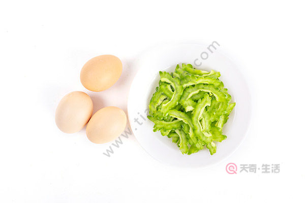 Effectiveness, nutrition and efficacy of bitter melon scrambled eggs