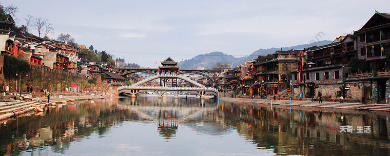 Fenghuang Ancient Town is suitable for a few days trip. Fenghuang Ancient Town is suitable for a few days trip.(图1) Phoenix Ancient Town is suitable for a few-day tour