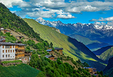 Is it suitable to hike in Yubeng in winter? Is it possible t