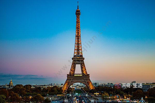 How tall is the Eiffel Tower in France How tall is the Eiffel Tower in France(图2) How tall is the Eiffel Tower in France