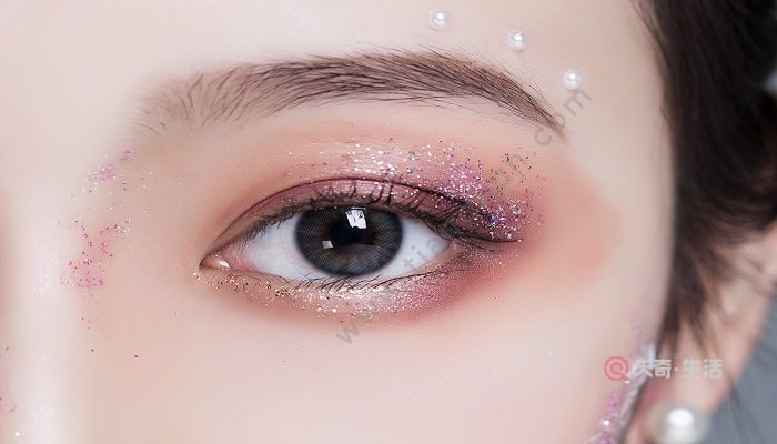 What lipstick goes with orange eye shadow What lipstick goes with orange eye shadow(图2) What lipstick goes with orange eye shadow