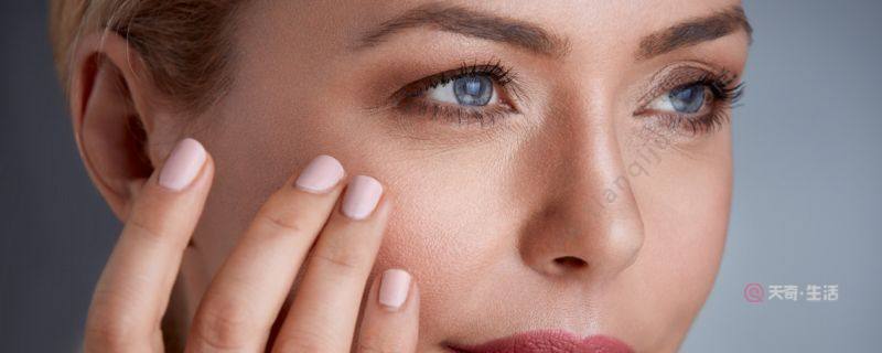 Should Guerlain Reconstituted Honey be used during the day or at night