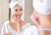 What are the benefits of applying pearl powder and egg white